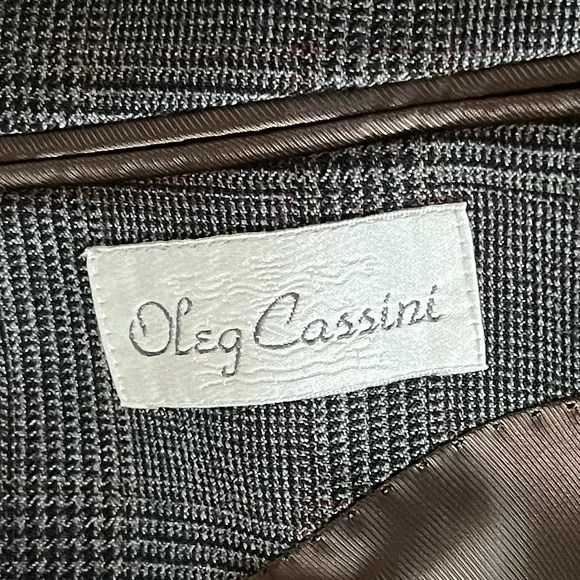Men's Gray Blazer by Oleg Cassini